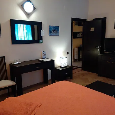 Rami House Central Double Rooms 3*